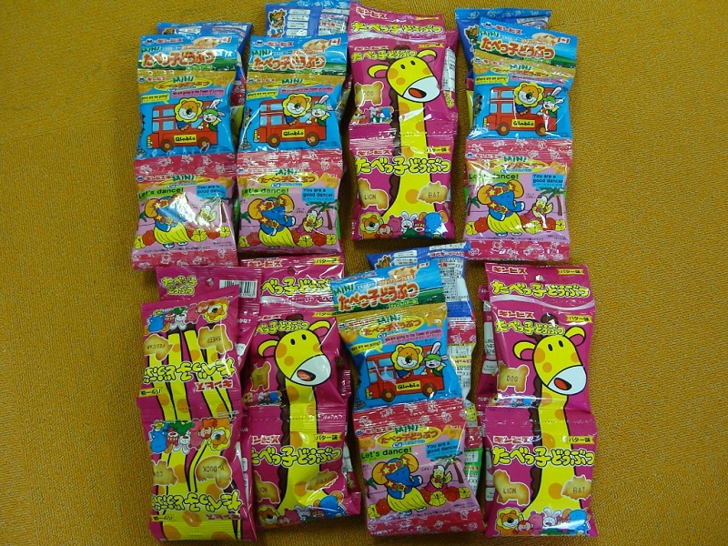 1月のご支援品  お菓子、パスタ等