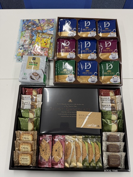 1月のご支援品1/7　お菓子、コーヒー等