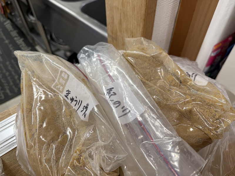 1月のご支援品1/11　漬物、ラーメン