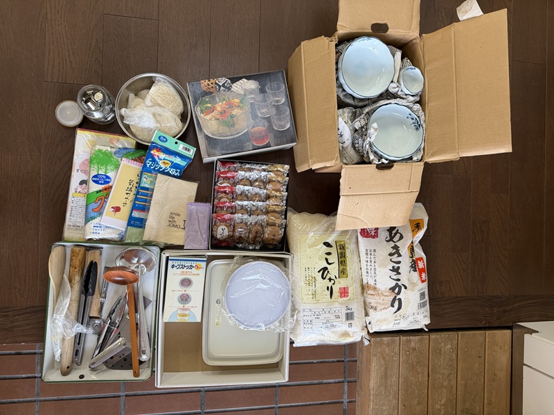 2月のご支援品2/20　お米、食器等
