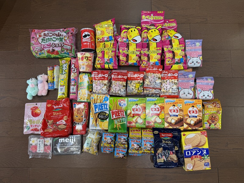 6月のご支援品6/22　お菓子、ジュース等