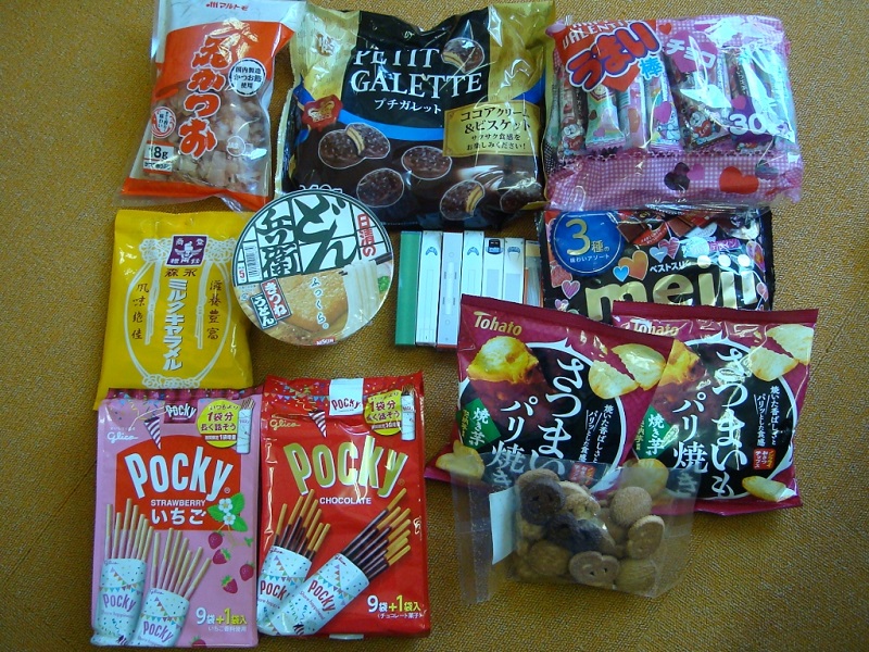 2月のご支援品  お菓子、調味料等