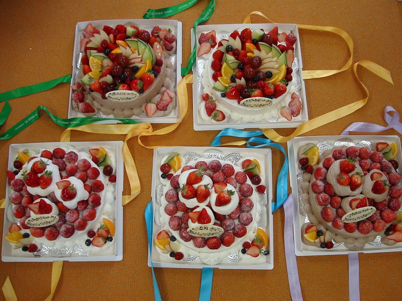2月のご支援品 誕生日ケーキ