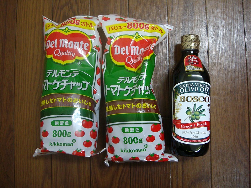 3月のご支援品  ケチャップ、オリーブオイル