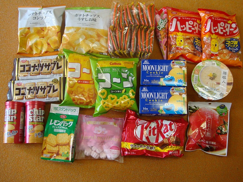 3月のご支援品  お菓子、ジュース等
