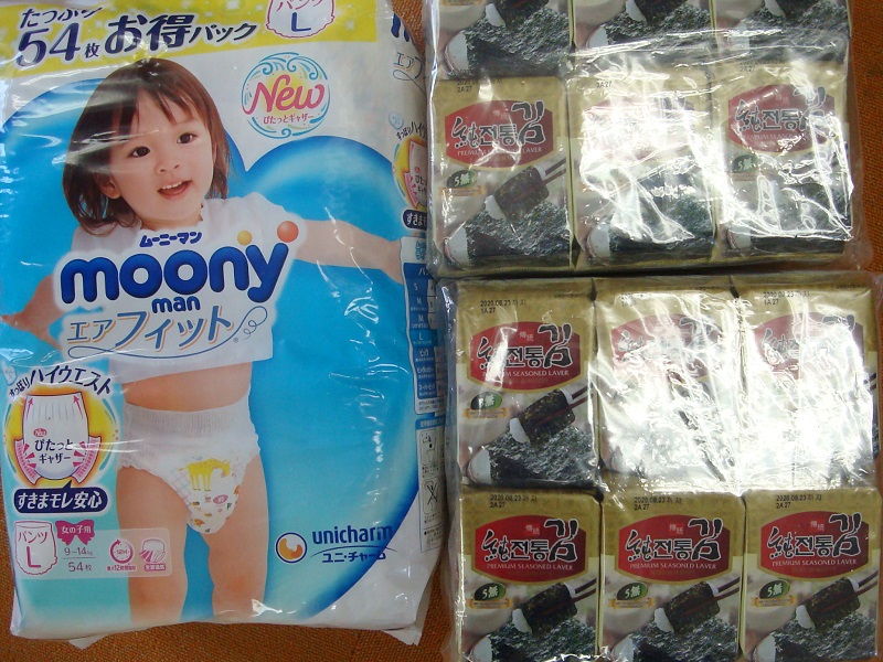 3月のご支援品  海苔、おむつ