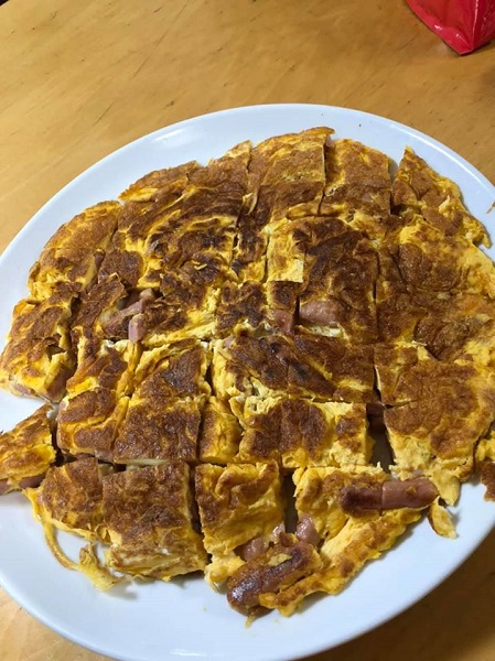 張り切ってオムレツ
