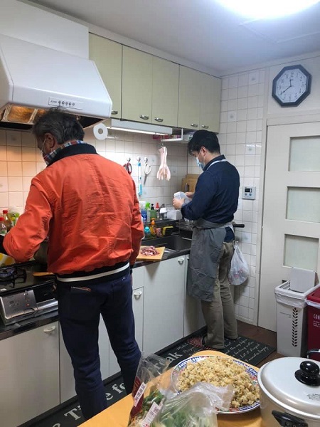 今日も協力な助っ人登場