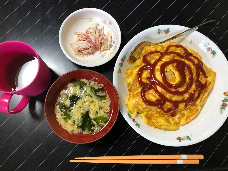 ご飯がたくさん残ったのでオムライス