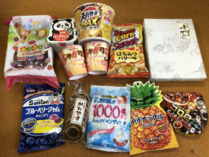 7月のご支援品 7/21お菓子、ジュース、カップ麺等