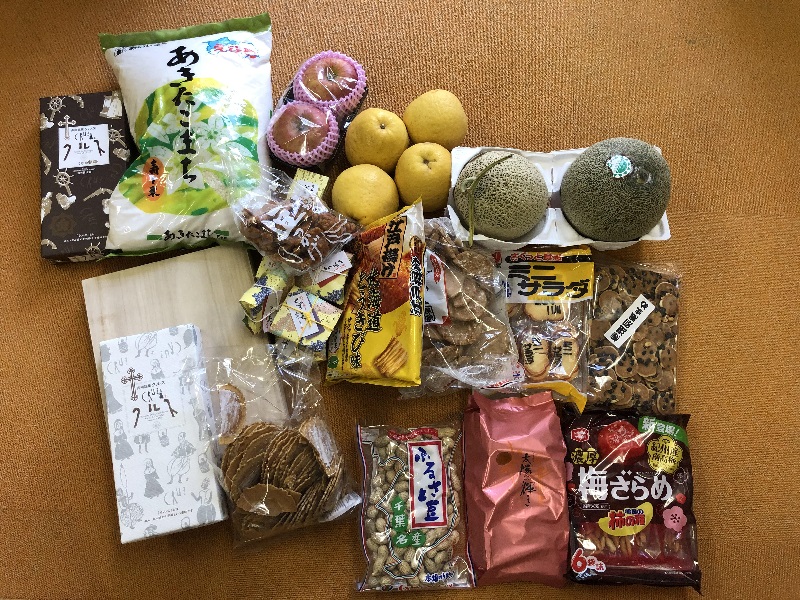 7月のご支援品 7/21お菓子、お米、メロン等
